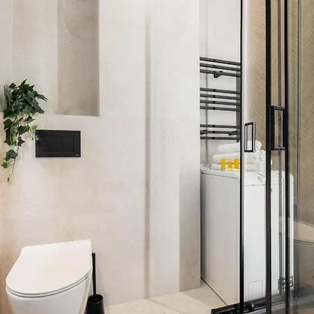 Avocado 2 In The Center アパート